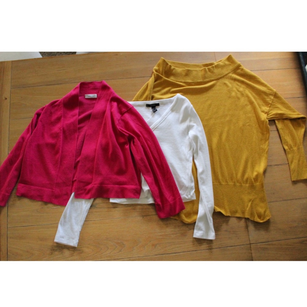 Women’s (3) Top Bundle Juniors Women’s Medium Preowned Express and Forever 21